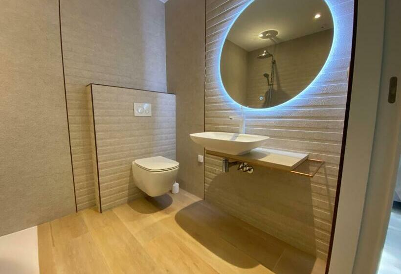 اتاق استاندارد برای معلولان, Chambres Avec Jacuzzi Privatif   Kassiopée Bed & Spa