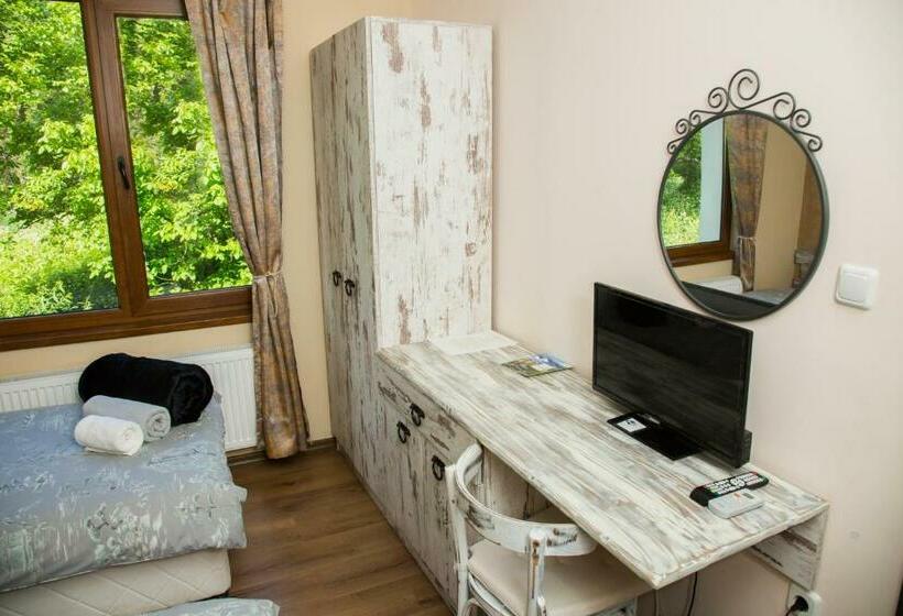 اتاق استاندارد با چشم‌انداز, Guest House Mikaela