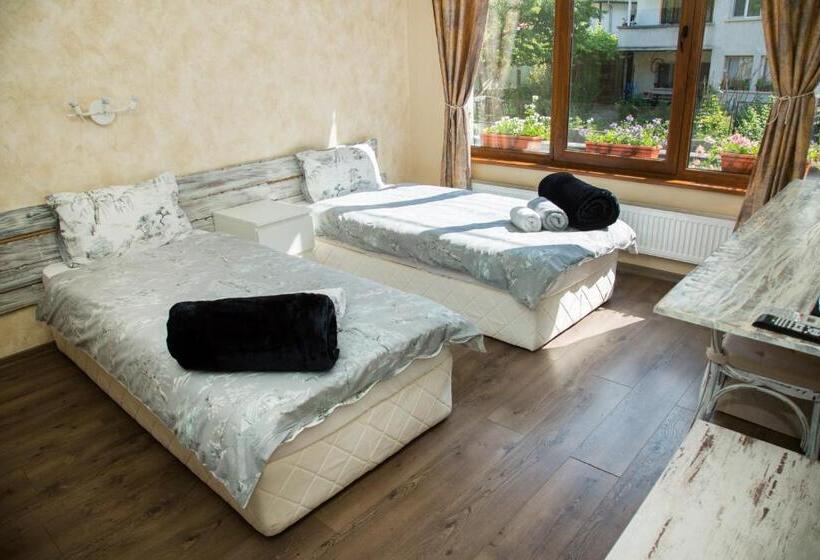 اتاق استاندارد, Guest House Mikaela