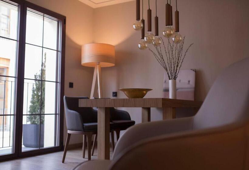 سوئیت با تخت بزرگ, Vallivana Suites