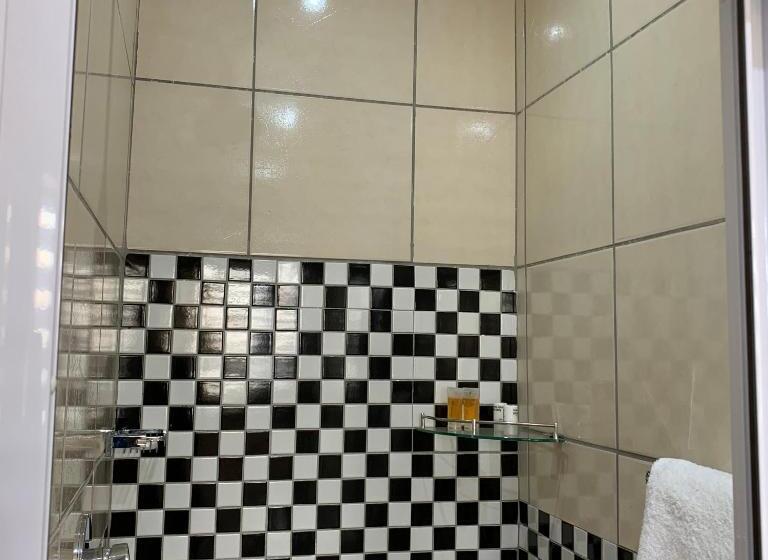 اتاق استاندارد با تخت بزرگ, Ekaya Palace Guest House
