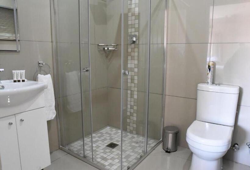 اتاق لوکس با تخت بزرگ, Sonhos Dreams Self Catering Garden Cottages