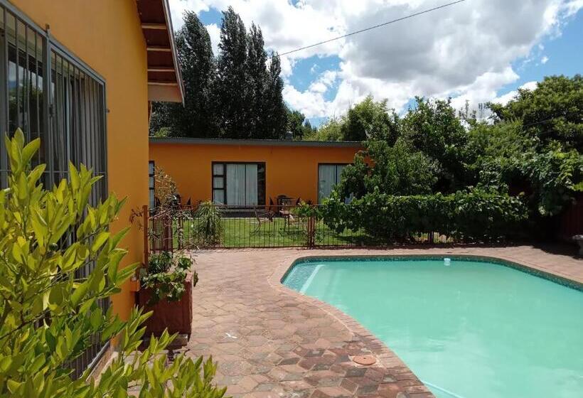 اتاق لوکس با تخت بزرگ, Sonhos Dreams Self Catering Garden Cottages