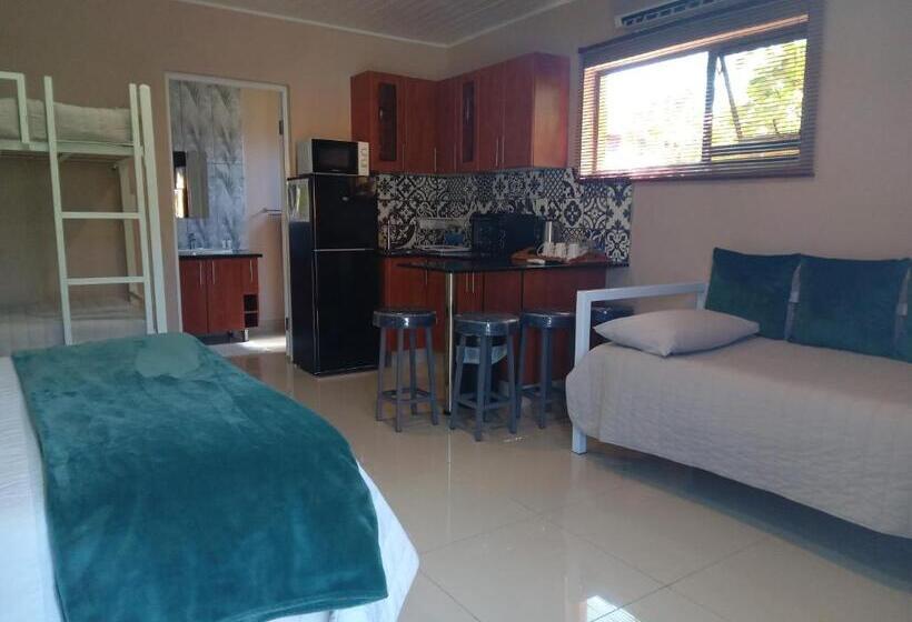 اتاق خانوادگی, Sonhos Dreams Self Catering Garden Cottages