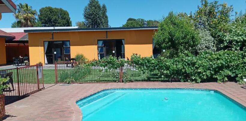 اتاق خانوادگی, Sonhos Dreams Self Catering Garden Cottages