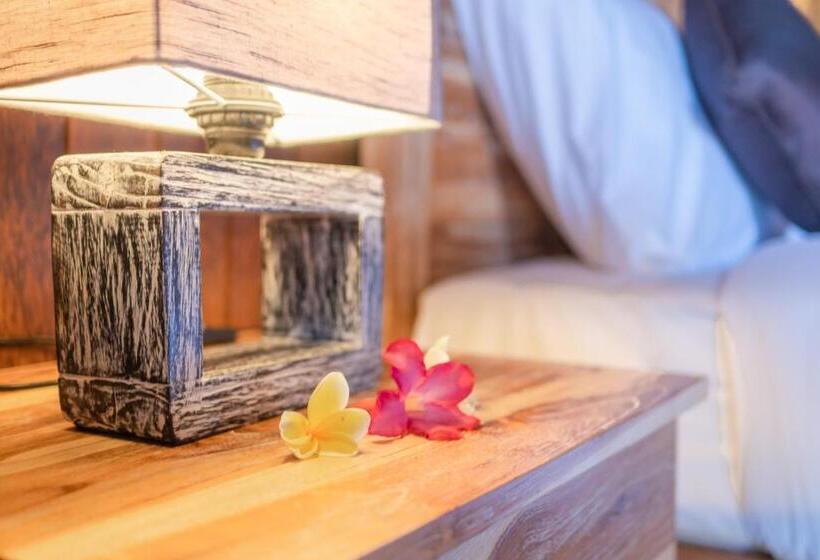 اتاق استاندارد با چشم‌انداز باغ, Wooden Puri Guesthouse By Bukit Vista