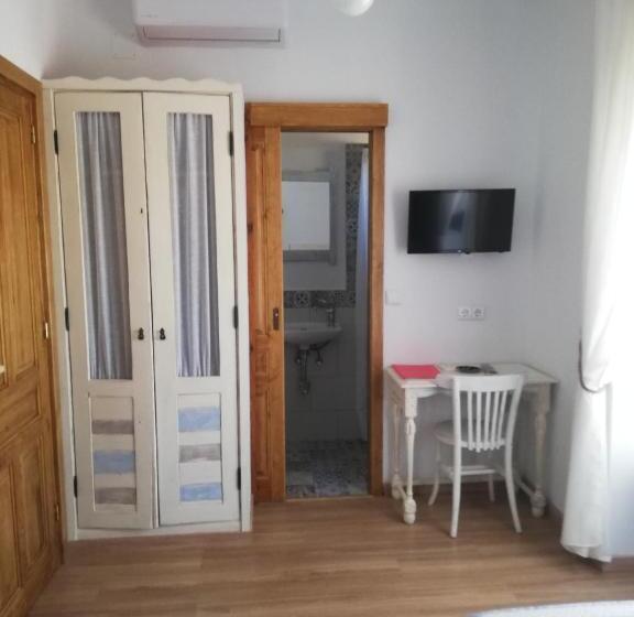 اتاق استاندارد با بالکن, Hostal El Lugar De La Mancha