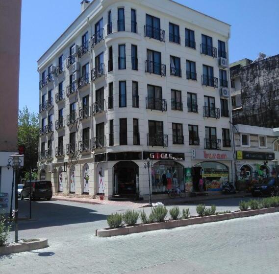 استودیوی استاندارد, Yelken Studio Apartment