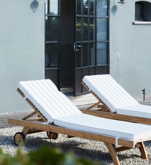 اتاق لوکس با تراس, B&b Sett