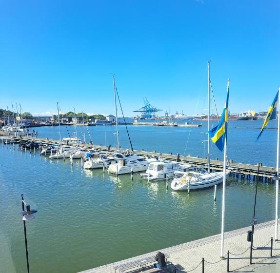 سوییت با چشم‌انداز دریا, Thon Partner Hotel Dockyard