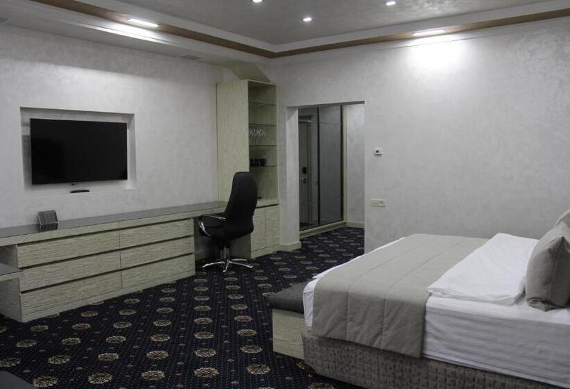 سوییت, Erebuni Hotel Yerevan
