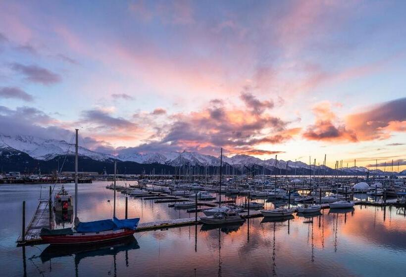 اتاق استاندارد با تخت بزرگ, Harbor 360 Hotel Seward
