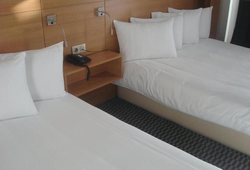 سوییت خانوادگی, Aegli Hotel Volos