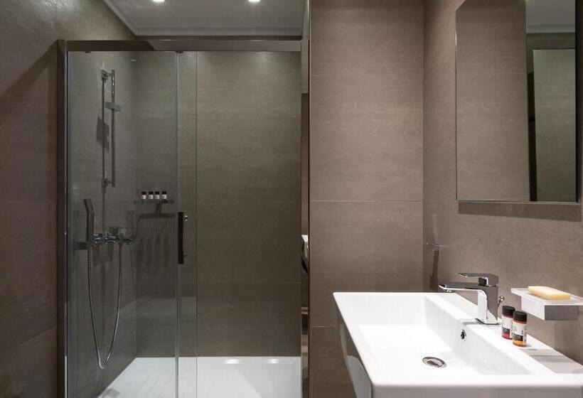 اتاق سوپریور سه تخته, Aegli Hotel Volos
