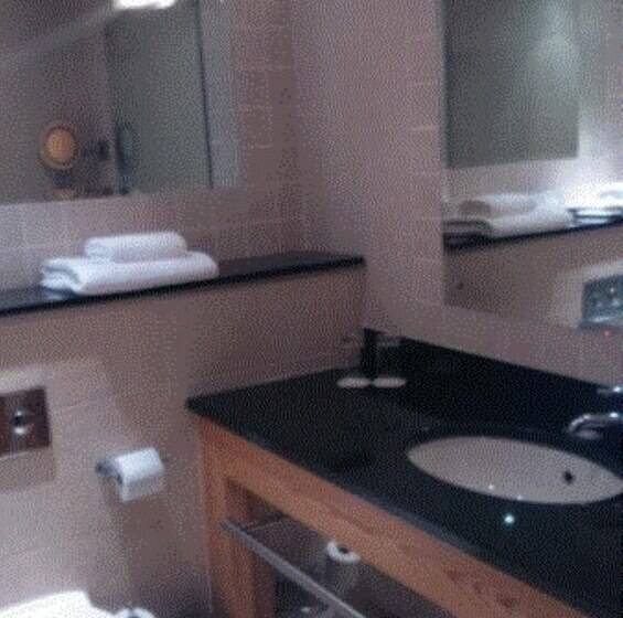 آپارتمان لوکس 2 خوابه, Annebrook House