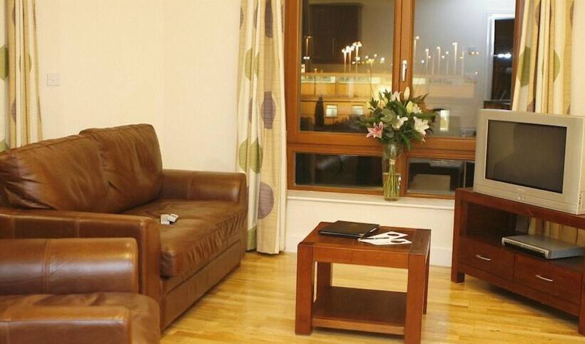 آپارتمان لوکس 2 خوابه, Annebrook House