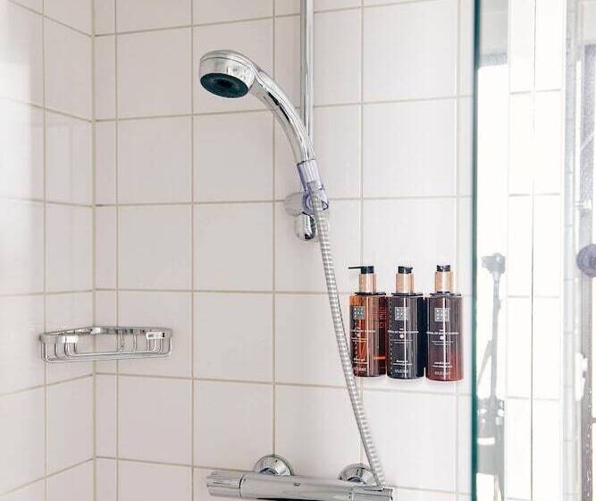 اتاق استاندارد, Clarion Hotel Post