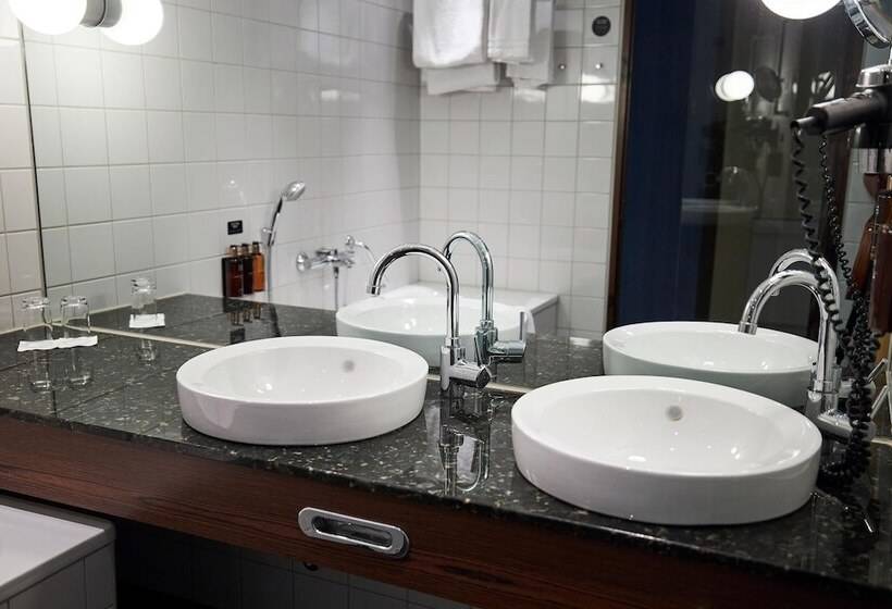 اتاق سوپریور, Clarion Hotel Post