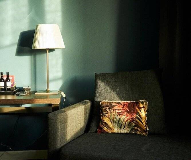 اتاق استاندارد, Clarion Hotel Post