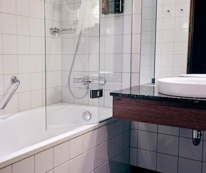 اتاق استاندارد, Clarion Hotel Post