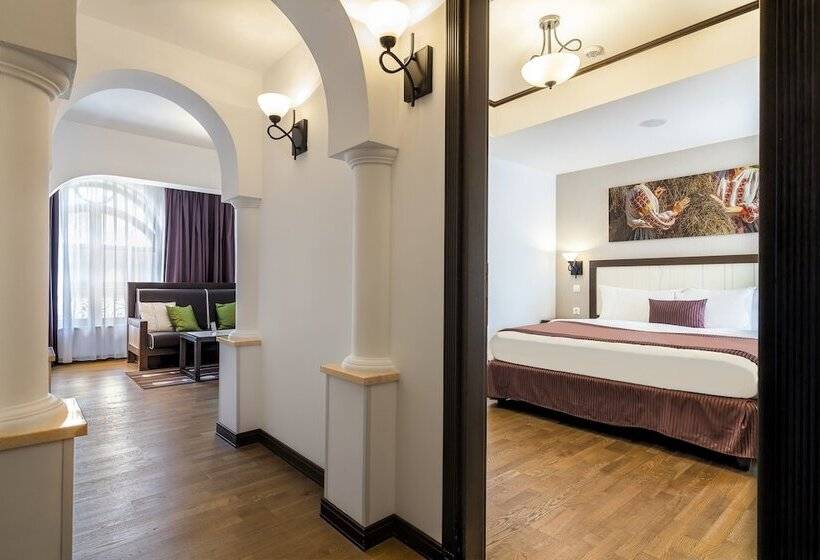 سوییت اجرایی, Epoque Hotel   Relais & Chateaux