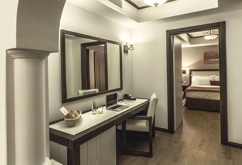 سوییت جونیور, Epoque Hotel   Relais & Chateaux