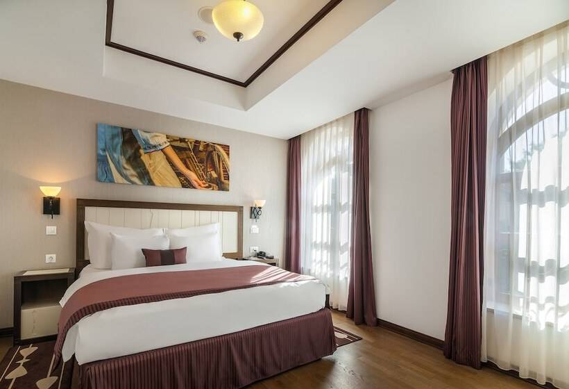 سوییت جونیور, Epoque Hotel   Relais & Chateaux