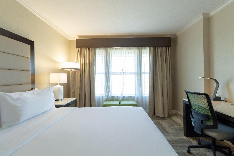 اتاق استاندارد با تخت بزرگ, Holiday Inn Express Savannah   Historic District