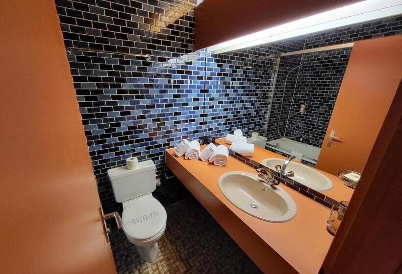 Standard Triple Room with Terrace, La Tour D Ai