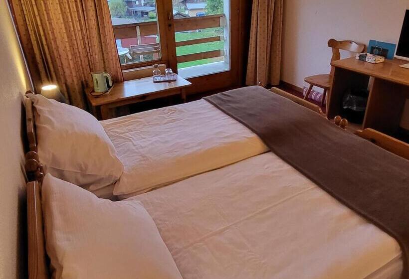 اتاق استاندارد چهار تخته, La Tour D Ai