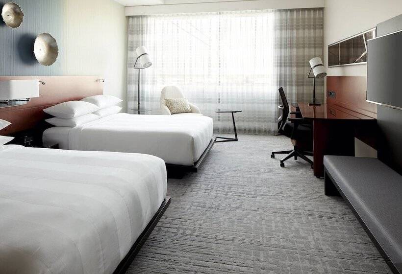 اتاق استاندارد با 2 تخت دوبل, Marriott Montreal Airport In Terminal