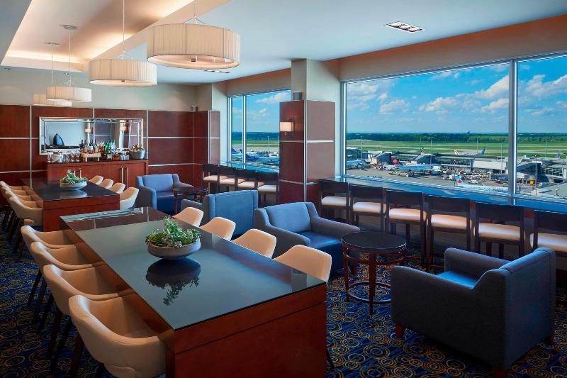 سوئیت پریمیوم, Marriott Montreal Airport In Terminal