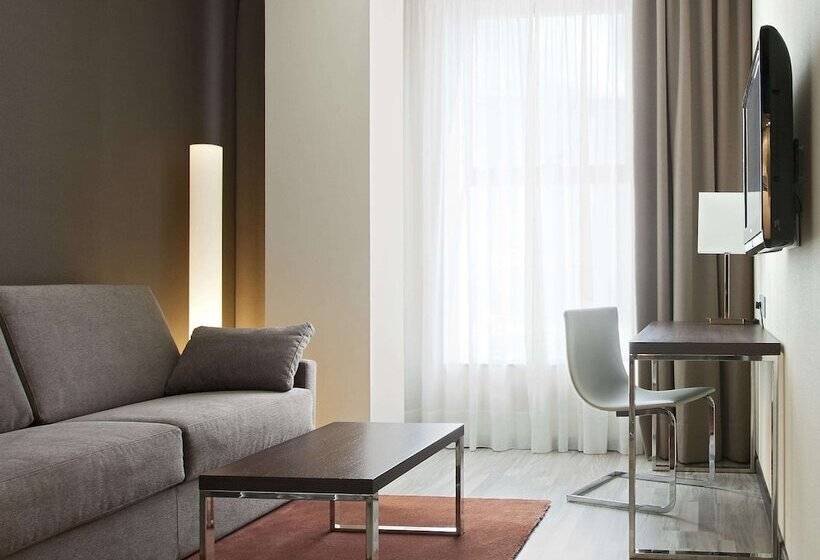 سوییت جونیور, NH Barcelona Diagonal Center