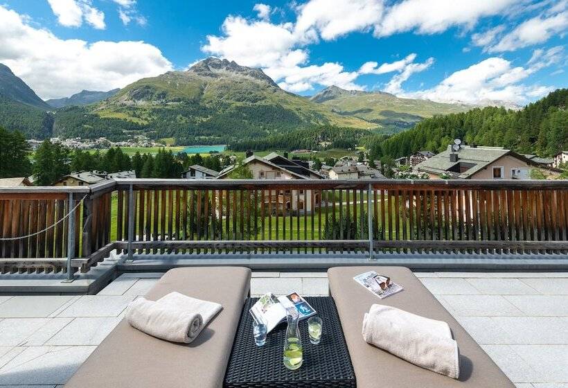 سوییت جونیور, Nira Alpina