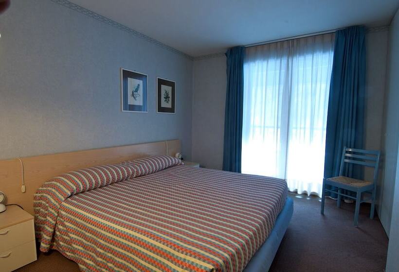 سوییت, Residence Universo