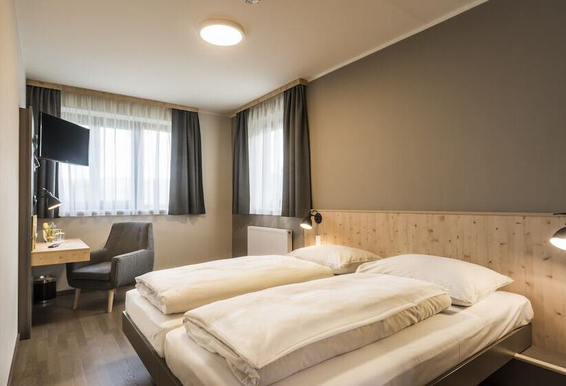 Superior Room, Jufa Hotel Lipizzanerheimat