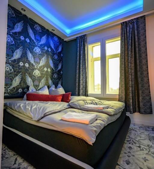 اتاق اکونومی, Little Suite