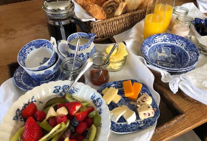 اتاق سوپریور با تخت بزرگ, The Old School, Idbury, Ox7 6ru