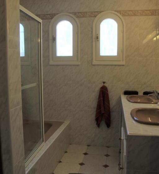اتاق سوپریور با تخت بزرگ, La Villa Des Ames Liées