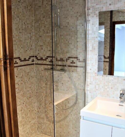 اتاق استاندارد با تخت بزرگ, La Villa Des Ames Liées