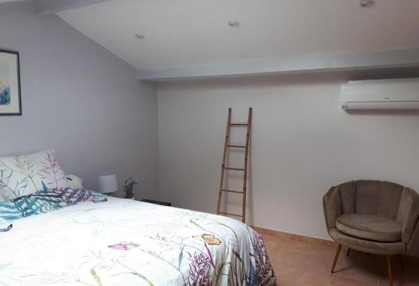 اتاق استاندارد با تخت بزرگ, La Villa Des Ames Liées