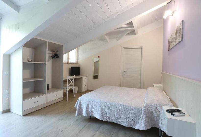 اتاق استاندارد سه نفره, B&b Oliveto