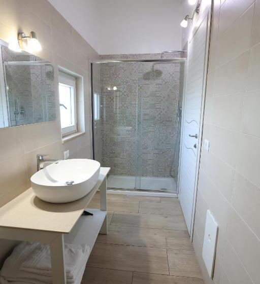 اتاق استاندارد سه نفره, B&b Oliveto