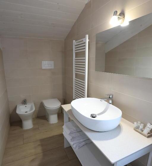 اتاق استاندارد سه نفره, B&b Oliveto