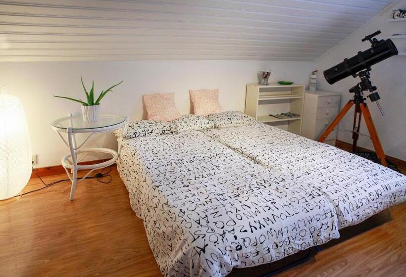 اتاق استاندارد, The Cozy Little House