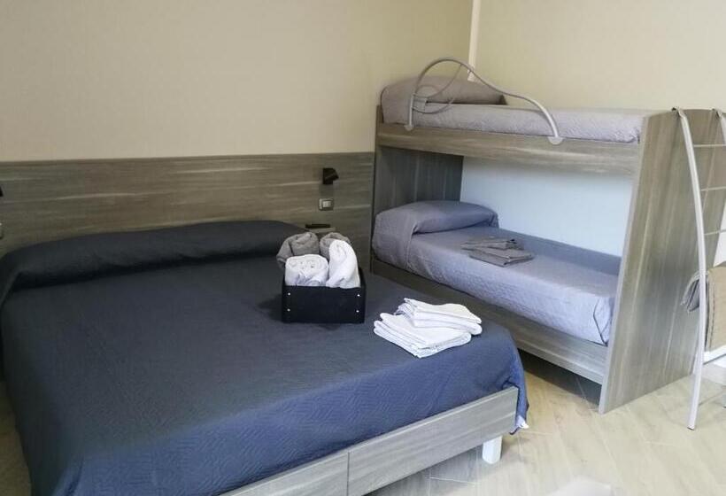 اتاق استاندارد, Happy Family B&b