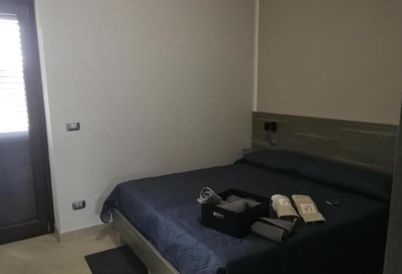 اتاق استاندارد, Happy Family B&b