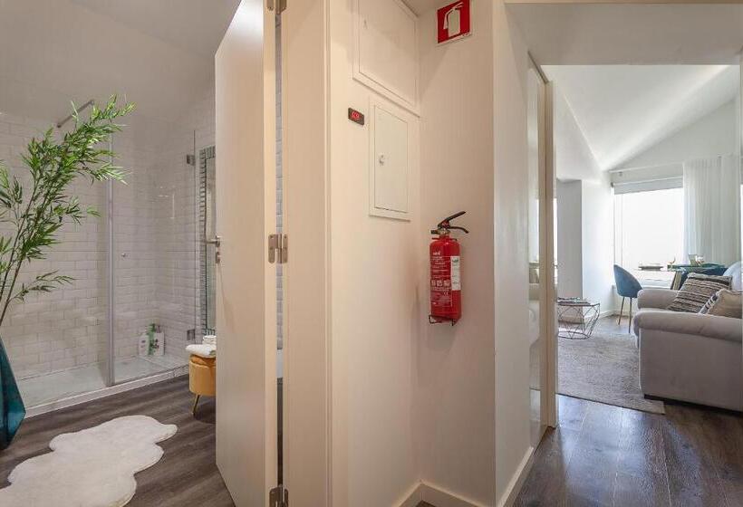 اتاق لوکس, Urbana Homes By Home Sweet Home Aveiro