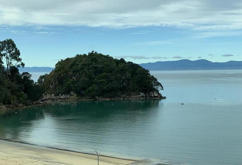 استودیوی استاندارد با چشم‌انداز دریا, Kaiteriteri Retreat
