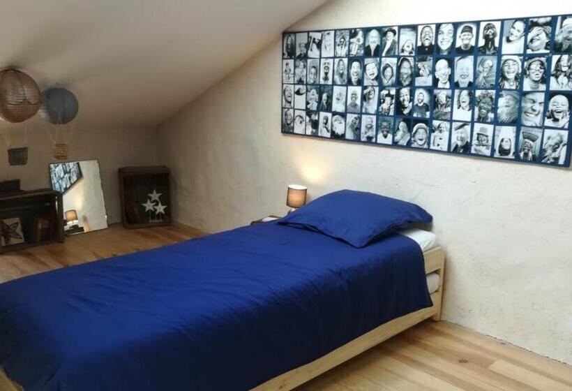 اتاق استاندارد سه نفره, Un Nid Pour La Nuit, Chambres D’hôtes